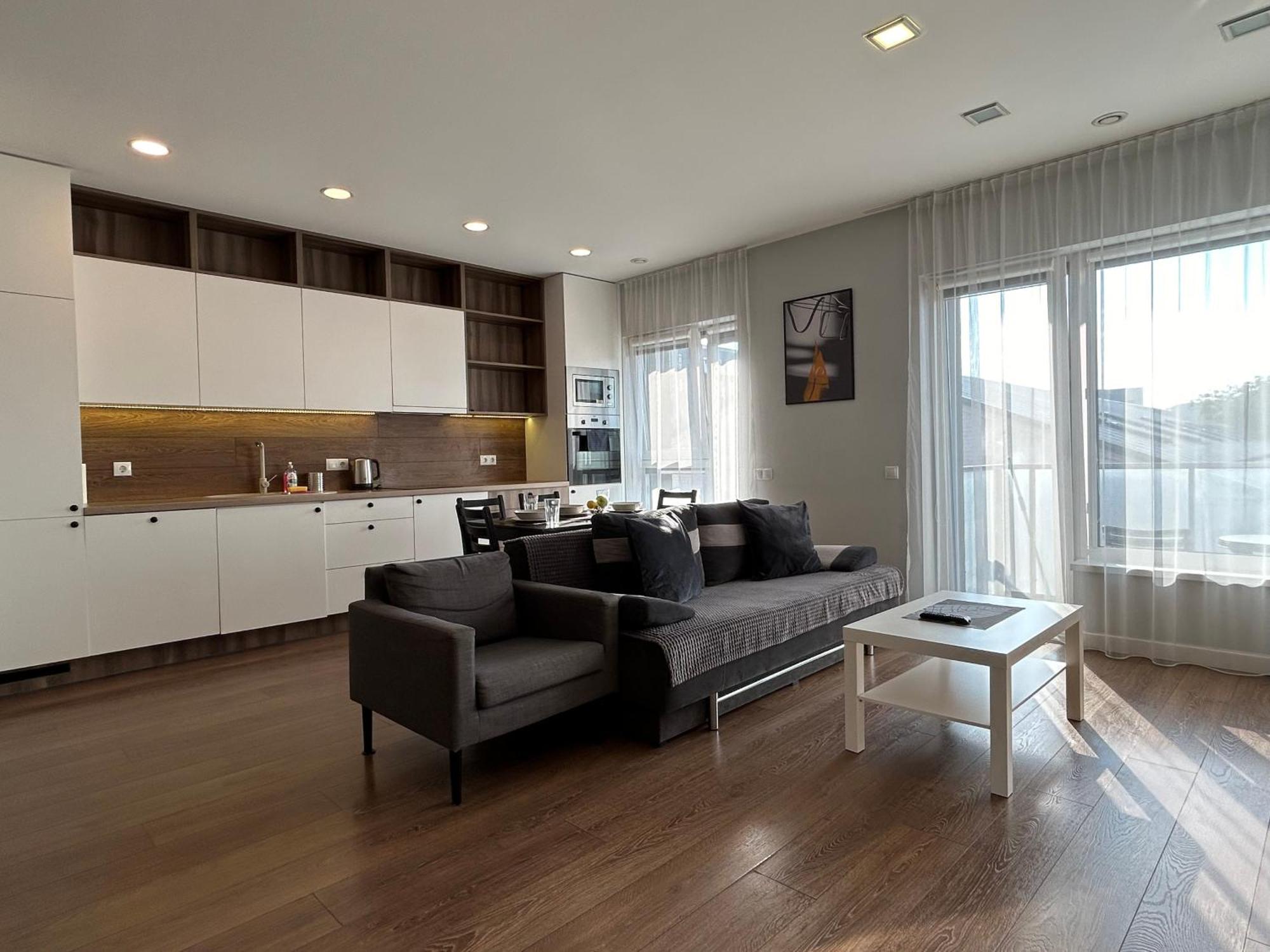 Your Home - Spacious Apartment In City Center, With Balcony & Self Check-In VNO Extérieur photo