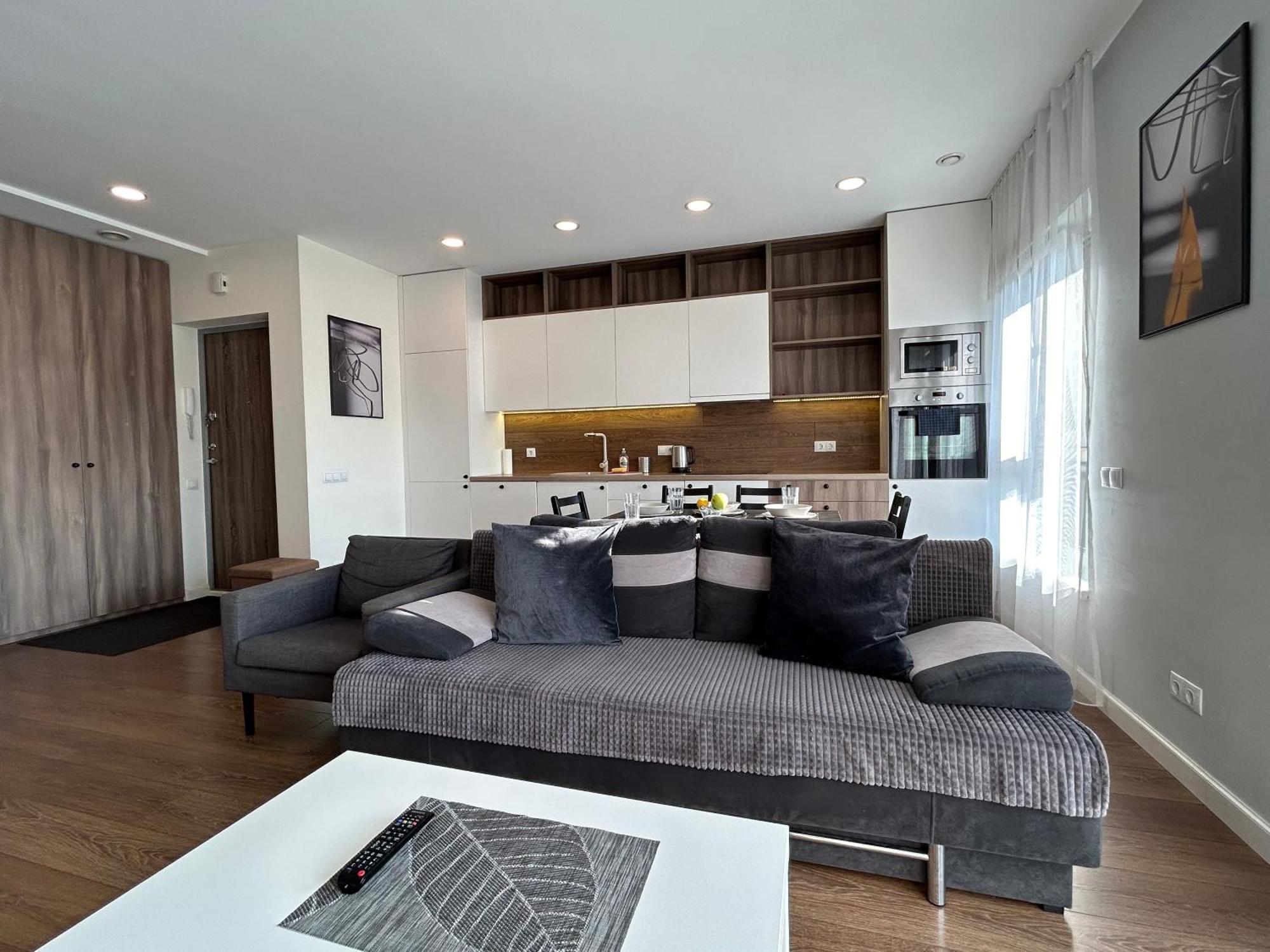 Your Home - Spacious Apartment In City Center, With Balcony & Self Check-In VNO Extérieur photo