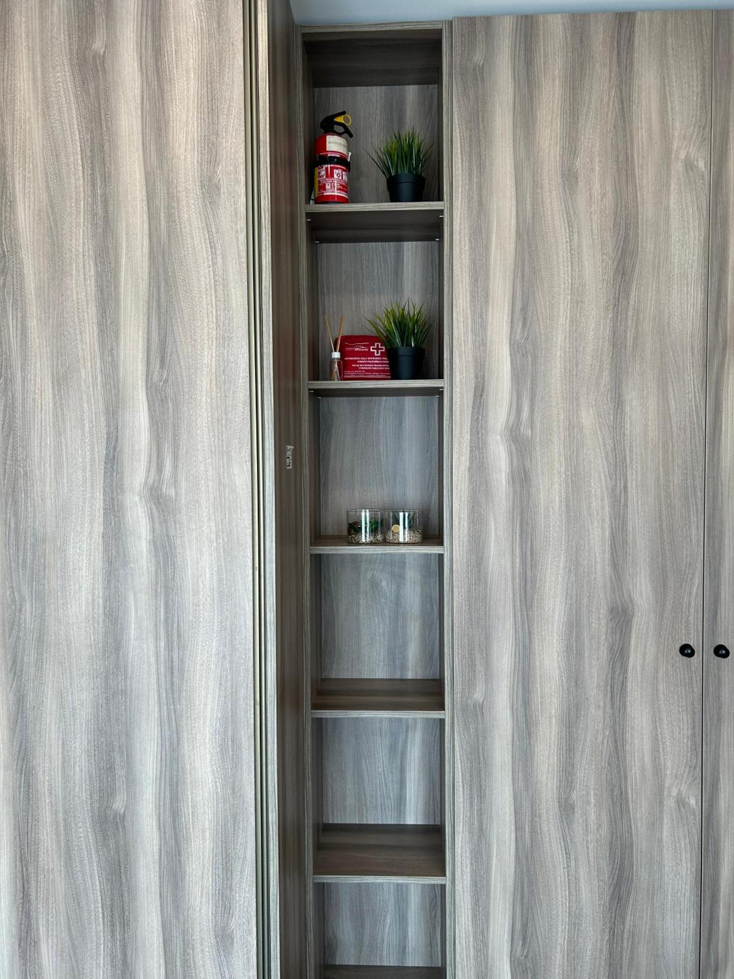 Your Home - Spacious Apartment In City Center, With Balcony & Self Check-In VNO Extérieur photo