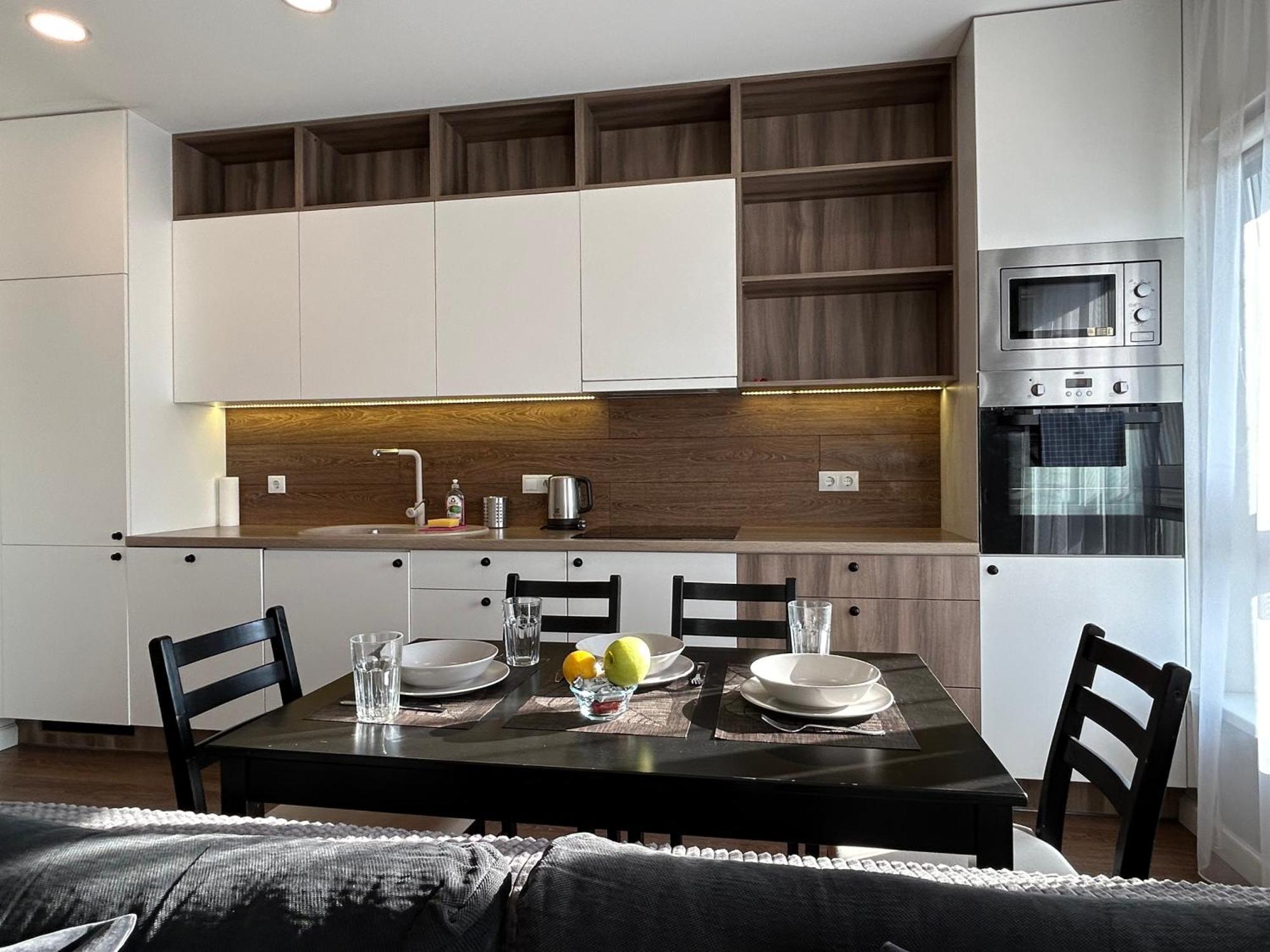 Your Home - Spacious Apartment In City Center, With Balcony & Self Check-In VNO Extérieur photo