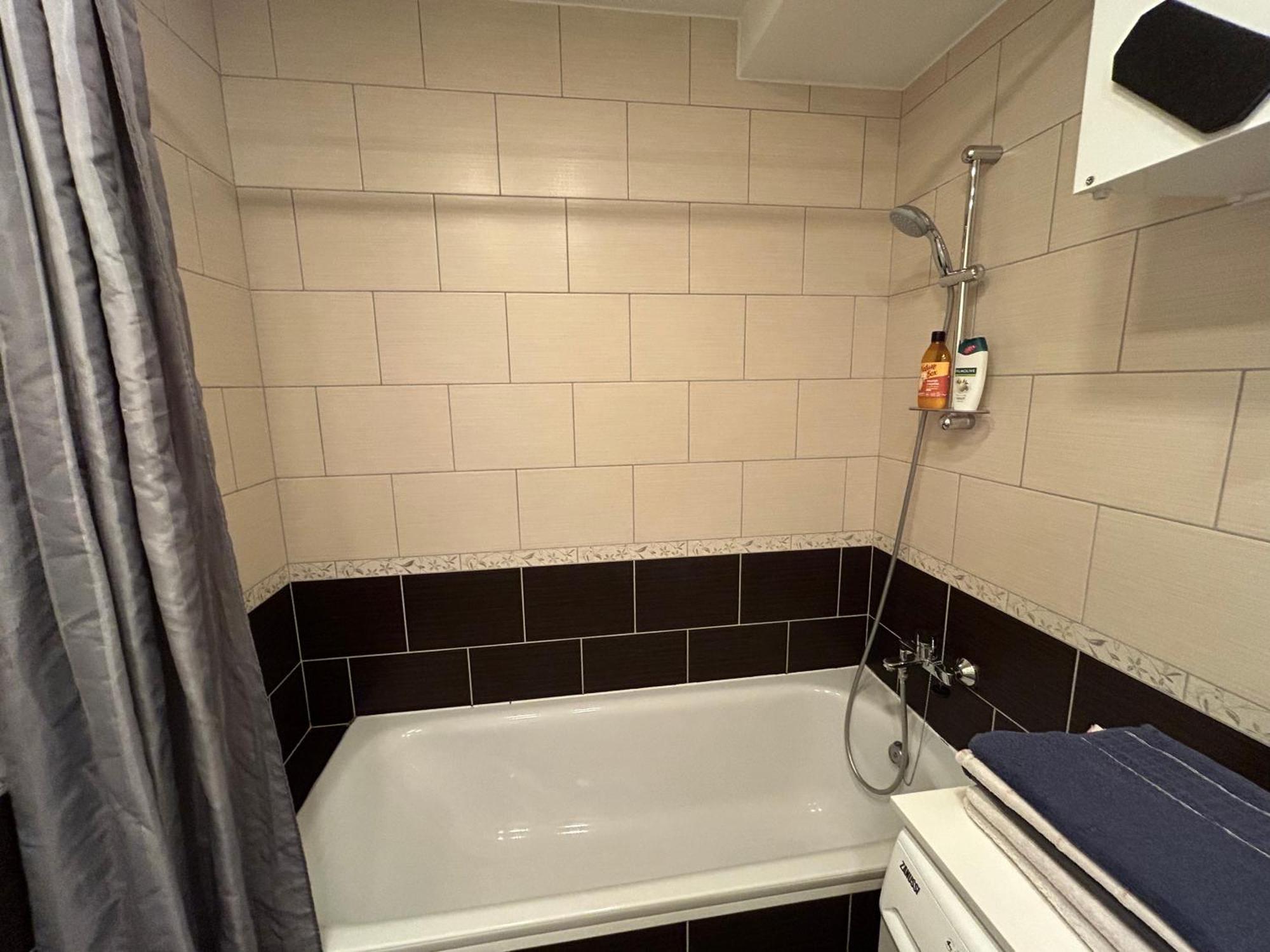 Your Home - Spacious Apartment In City Center, With Balcony & Self Check-In VNO Extérieur photo